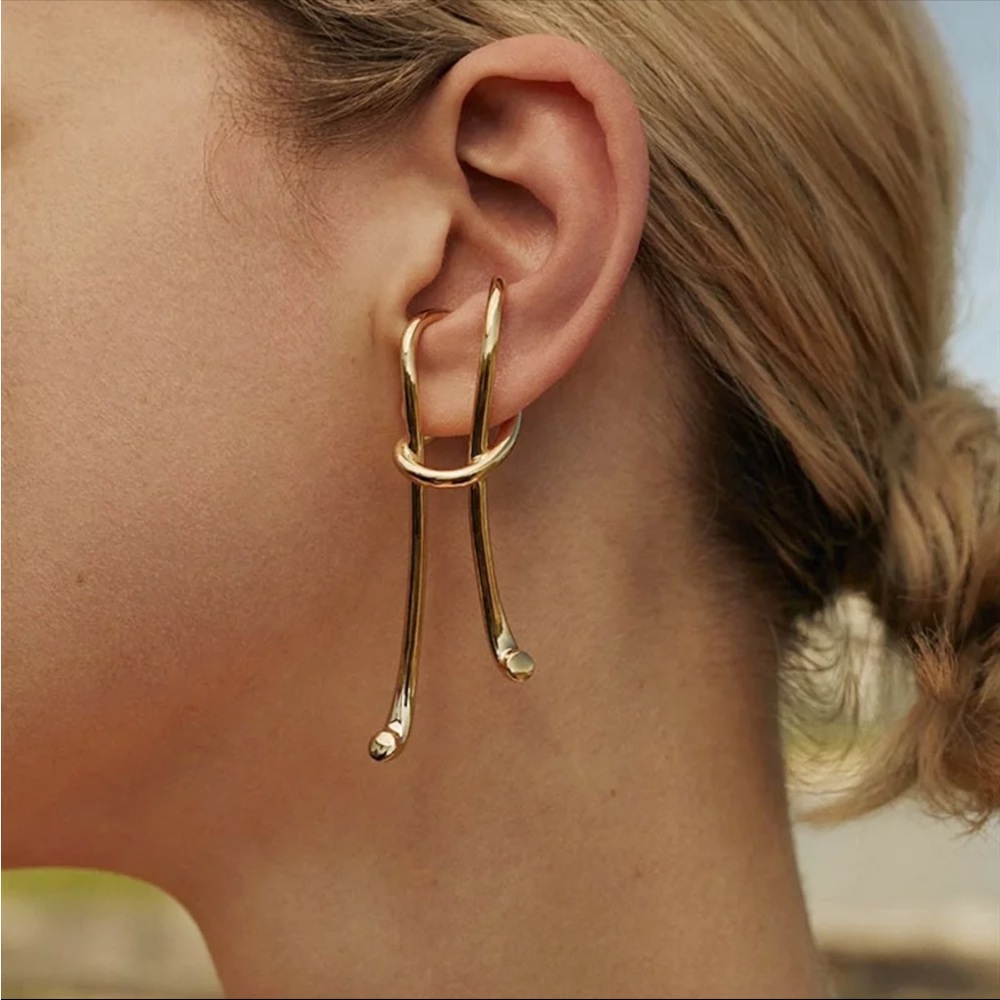 Unique gold tone ear cuff